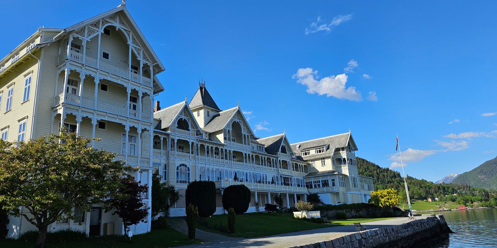 Kviknes hotell