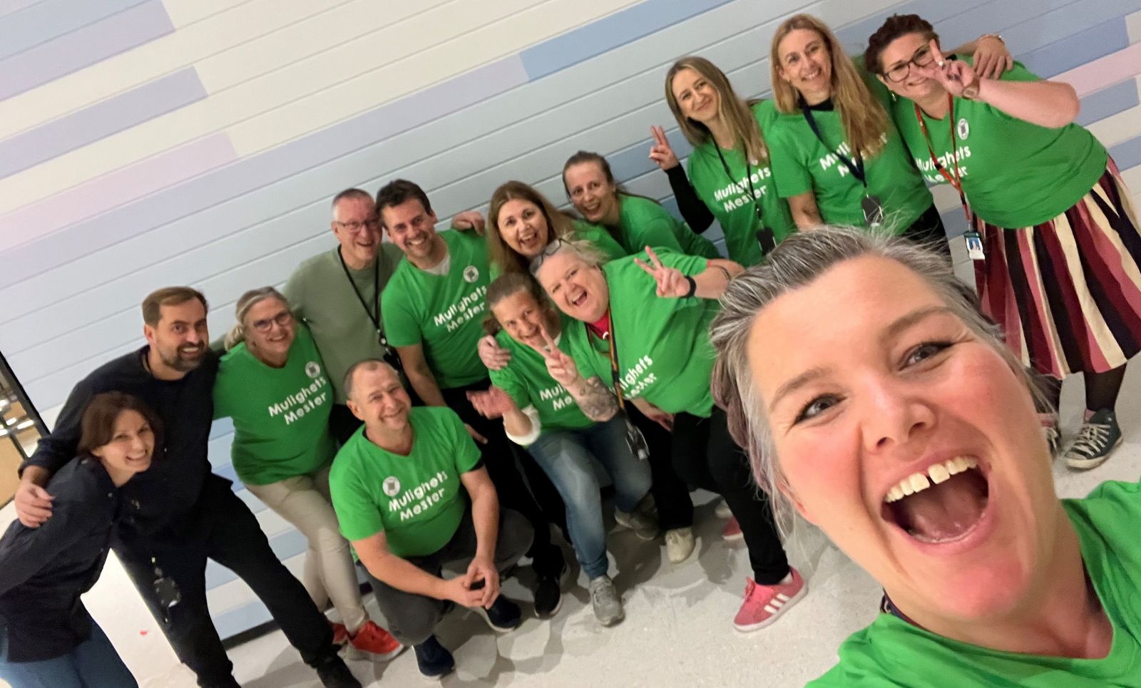 Bilde av alle som bidro på konferansen